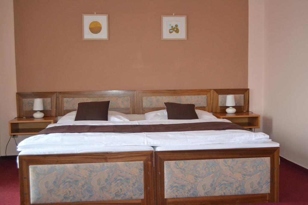 Resort Hotel Zvikov Zvikovske Podhradi Bilik gambar