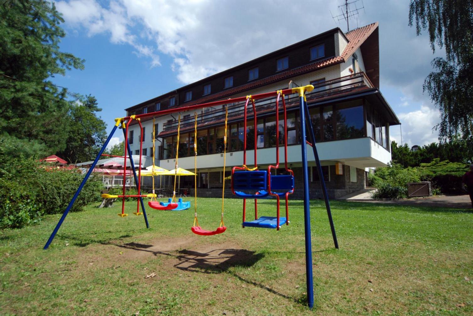 Resort Hotel Zvikov Zvikovske Podhradi Luaran gambar