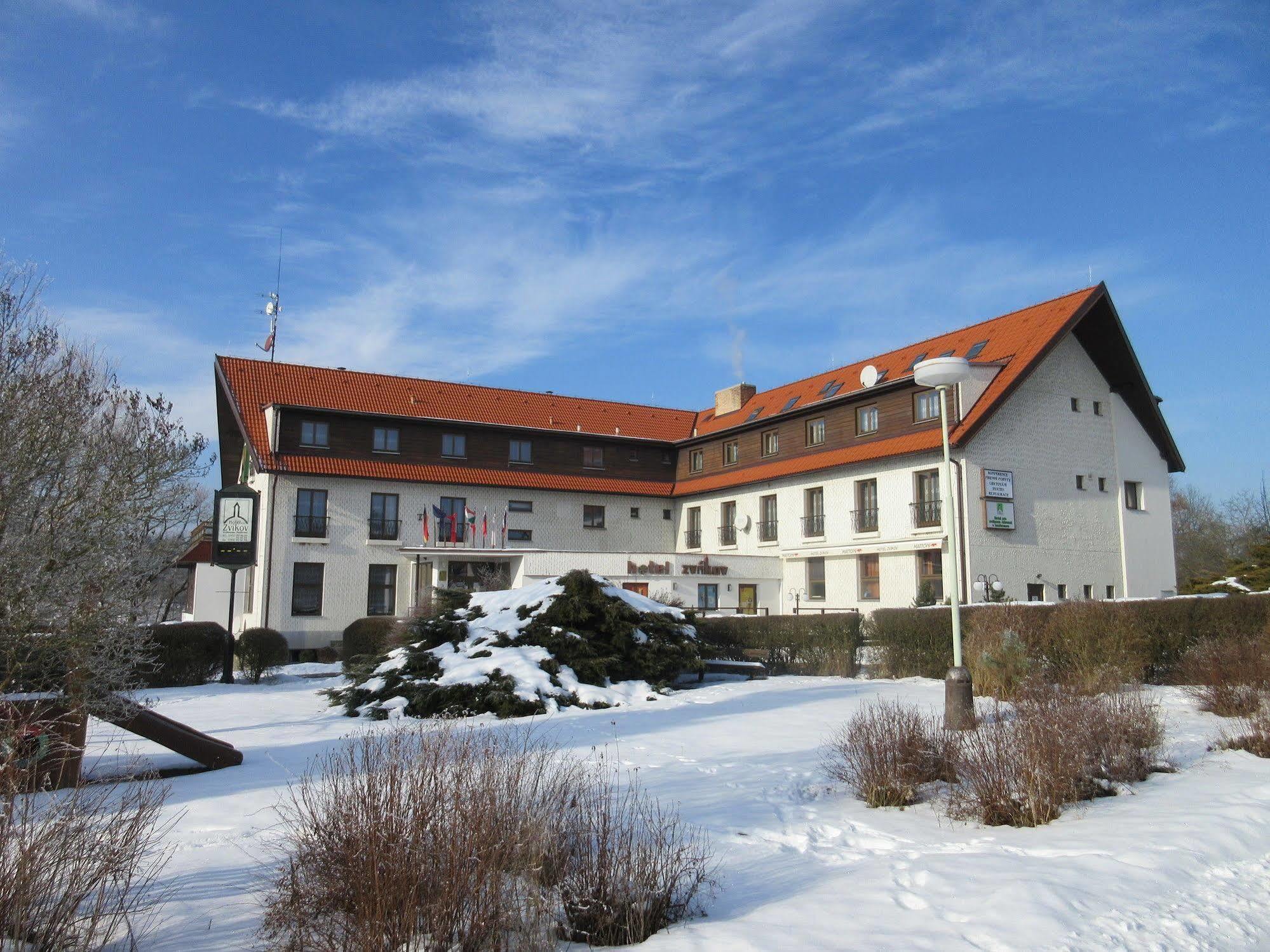 Resort Hotel Zvikov Zvikovske Podhradi Luaran gambar