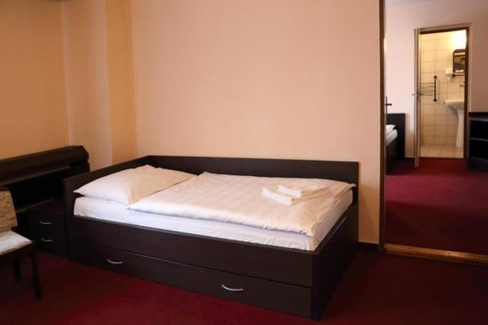Resort Hotel Zvikov Zvikovske Podhradi Luaran gambar